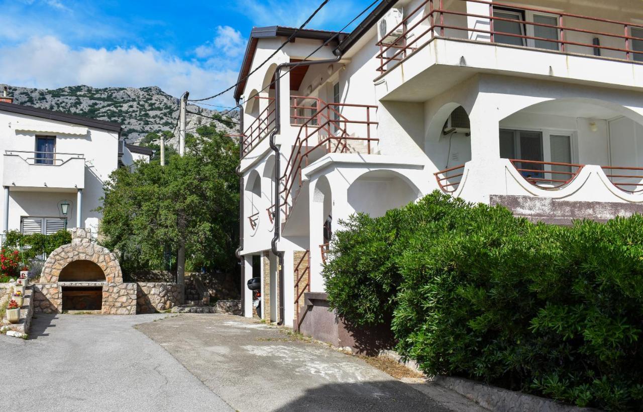 Apartmani Luky Karlobag Exterior foto